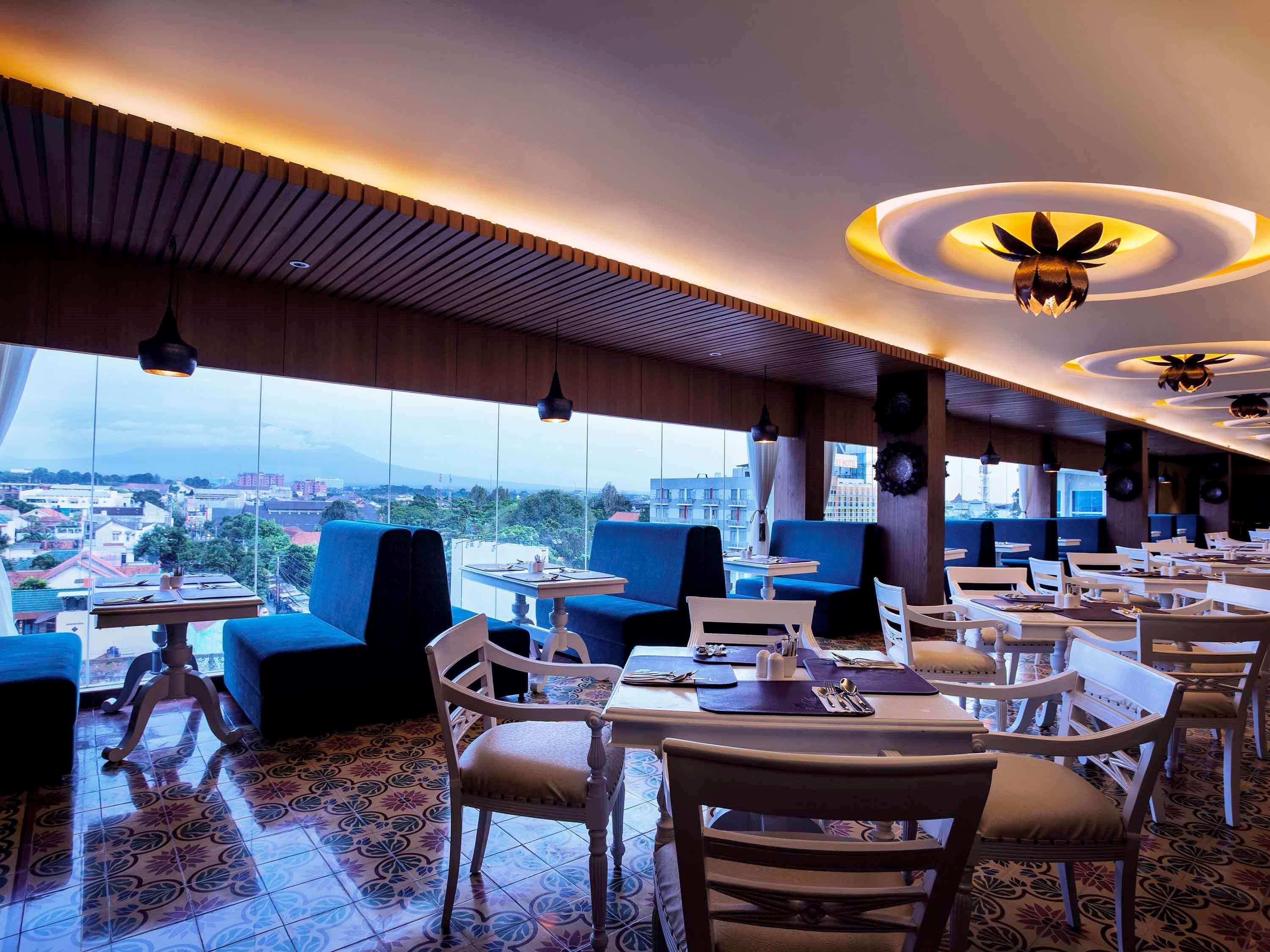 Grand Mercure Yogyakarta Adi Sucipto Pakualaman Exterior photo